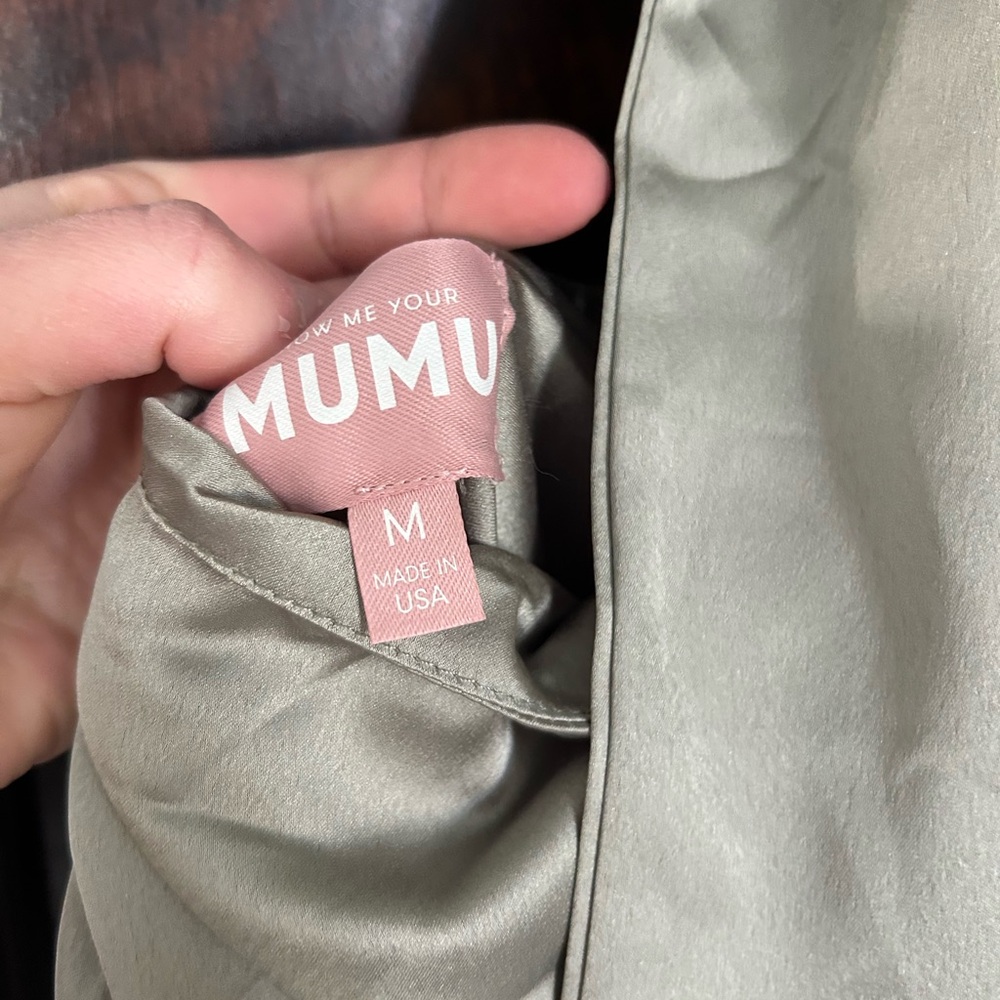 Lisa Maxi Dress in Mossā Green Luxe Satin
Show Me Your Mumu medium - Picture 5 of 6